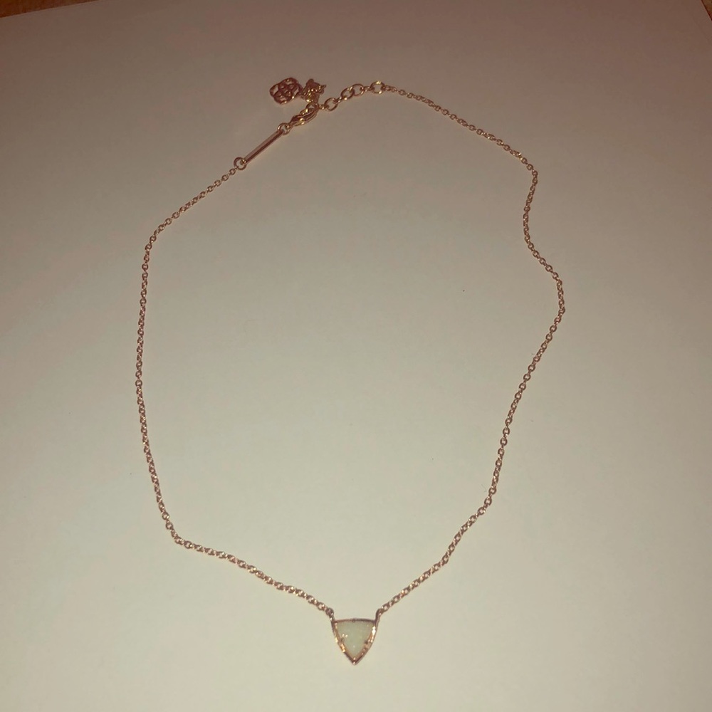 Kendra Scott necklace
